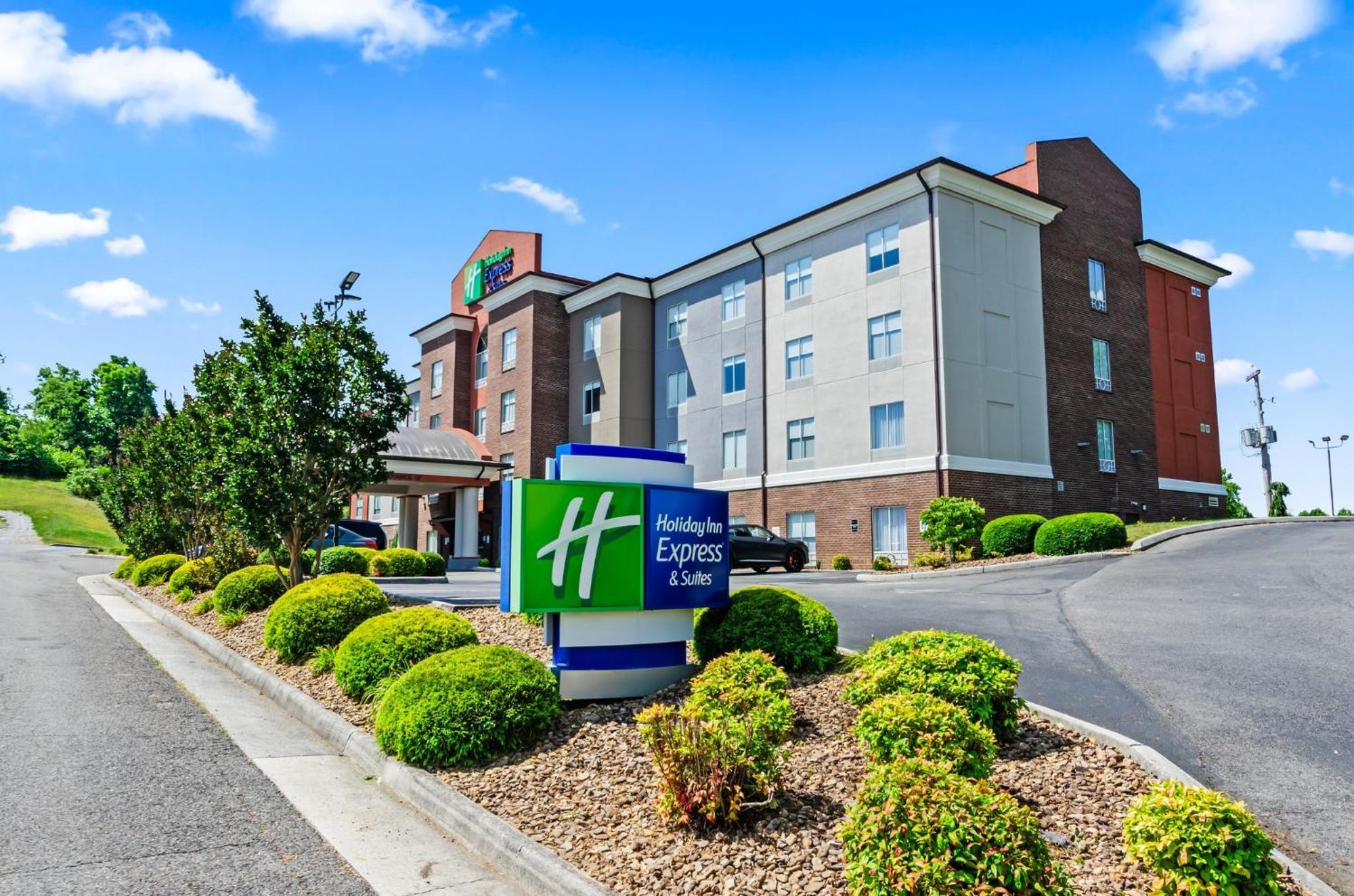 Holiday Inn Express & Suites Wytheville, An Ihg Hotel Exterior photo